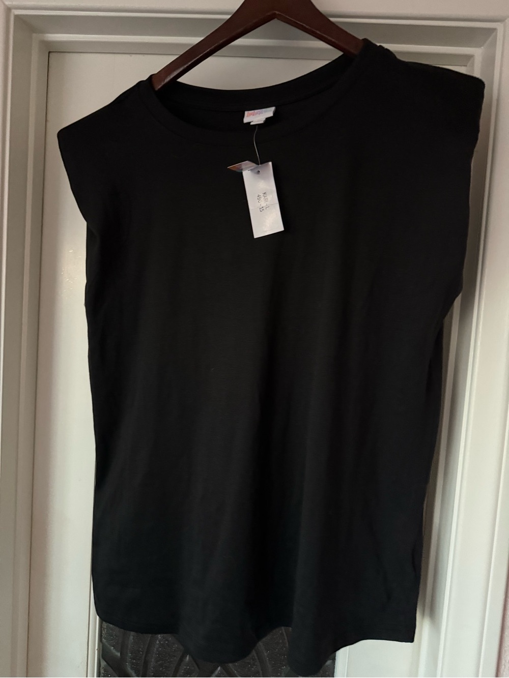 Black Sleeveless Crewneck Top - LulaRoe Kari